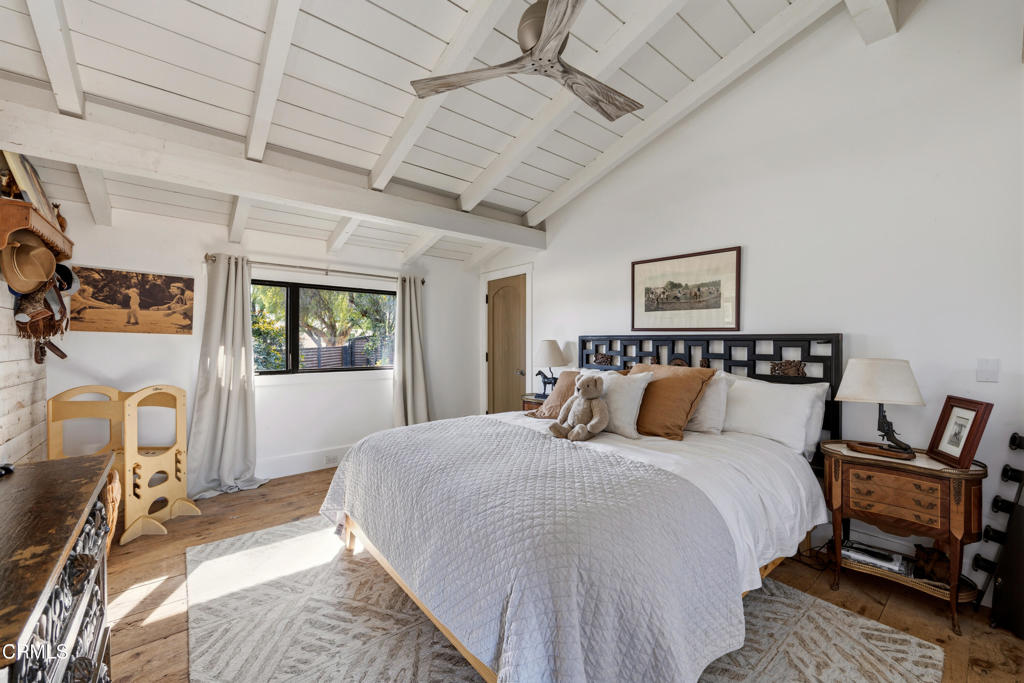 https://media.crmls.org/mediaz/3eb959c2-2dee-41b4-9c58-bf8b0782d028.jpg?preset=X-Large
