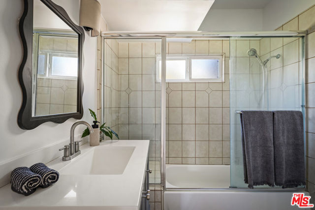 1022 N Marengo Avenue, Pasadena CA: https://media.crmls.org/mediaz/3eb998ac-637e-4acc-b02b-9b188f76b52f.jpg