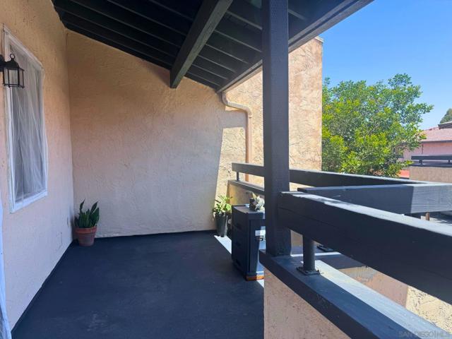 875 W San Ysidro Blvd, San Ysidro CA: https://media.crmls.org/mediaz/3eba173f-cec0-4a10-948d-659a5212878d.jpg