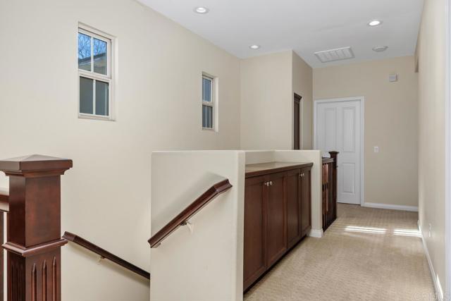Detail Gallery Image 14 of 23 For 13569 Pacific Highlands Ranch Pkwy, San Diego,  CA 92130 - 4 Beds | 2/1 Baths