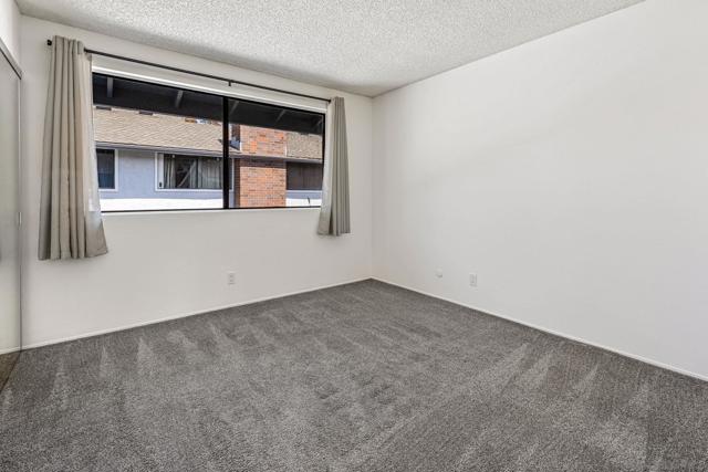 8069 Caminito Gianna, La Jolla CA: https://media.crmls.org/mediaz/3eba49ce-cfcf-412c-8743-dd105edfea00.jpg