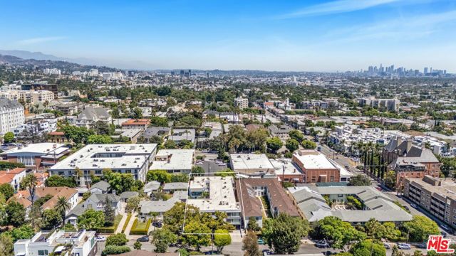 1328 Havenhurst Drive, West Hollywood, California 90046, 1 Bedroom Bedrooms, ,1 BathroomBathrooms,Condominium,For Sale,Havenhurst,24430221