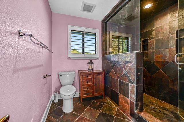 33140 Lilac Road, Valley Center CA: https://media.crmls.org/mediaz/3ebab95c-754a-4e3e-be46-3911e30dc51d.jpg