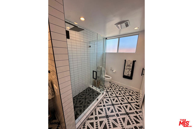 28374 Rey De Copas Lane, Malibu CA: https://media.crmls.org/mediaz/3ebb613f-4ae3-4d01-93f0-3f89062ddb73.jpg