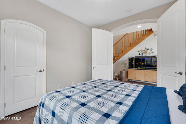 1877 Seasons Street, Simi Valley CA: https://media.crmls.org/mediaz/3ebb869c-f24b-441e-a14f-efa9fafef672.jpg