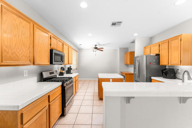 80722 Diamondback Trail, Indio CA: https://media.crmls.org/mediaz/3ebbeb01-25b8-4ac0-afc1-c08486d0262a.jpg