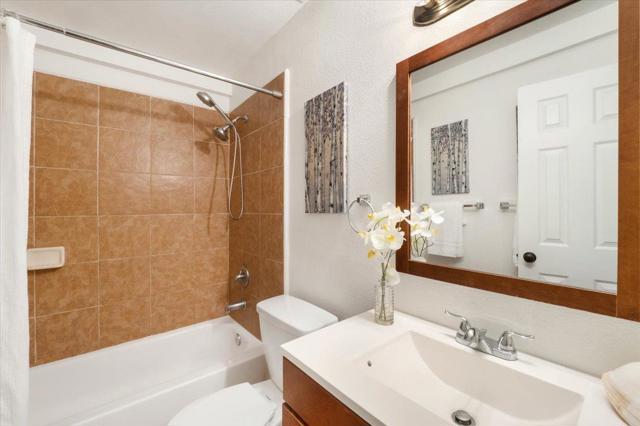 820 Casanova Avenue, Monterey CA: https://media.crmls.org/mediaz/3ebc7b61-242f-42d1-a5d9-027c917c5e74.jpg
