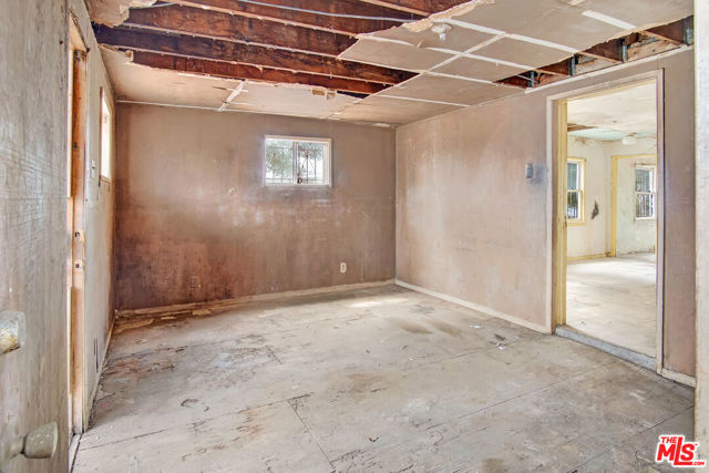 2028 E 126th Street, Compton CA: https://media.crmls.org/mediaz/3ebcfa6c-ab4d-4c48-8d67-7cd00a9eafd7.jpg