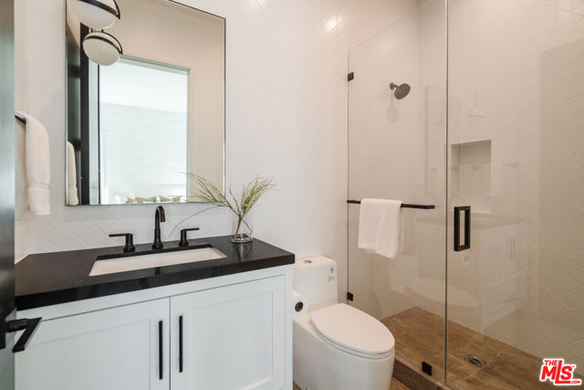 5328 Allott Avenue, Sherman Oaks CA: https://media.crmls.org/mediaz/3ebd2ff2-fceb-4d6f-9cab-ee5efe25403b.jpg