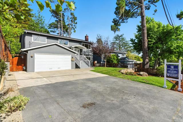 422 Portola Avenue, Half Moon Bay CA: https://media.crmls.org/mediaz/3ebe0802-e43b-49bb-9b28-00d220d2f611.jpg