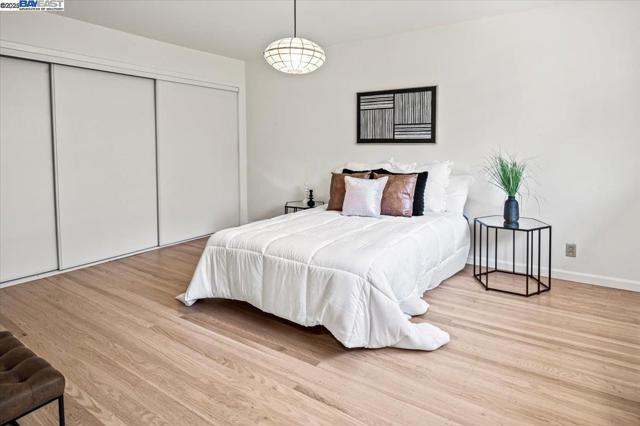 3554 Arcadian Ct, Castro Valley CA: https://media.crmls.org/mediaz/3ebe85d3-c65a-418a-a67f-50b7ab6e8484.jpg