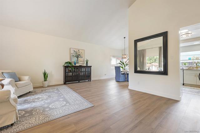 1547 Point Dume, Chula Vista CA: https://media.crmls.org/mediaz/3ebf1fe3-856f-4d6e-a19b-e8a23e309635.jpg