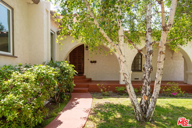 Image 3 for 4002 Holly Knoll Dr, Los Angeles, CA 90027