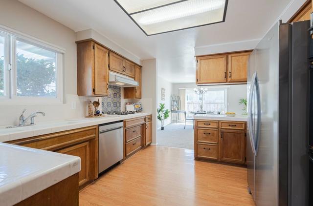 1244 La Mirada Drive, Salinas CA: https://media.crmls.org/mediaz/3ec0d1bd-9c42-4103-834c-d23a3137e147.jpg