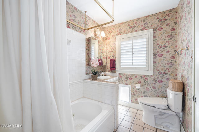 13721 Telegraph Road, Santa Paula CA: https://media.crmls.org/mediaz/3ec1c5d1-a663-485d-abf4-3d1d4edf9792.jpg