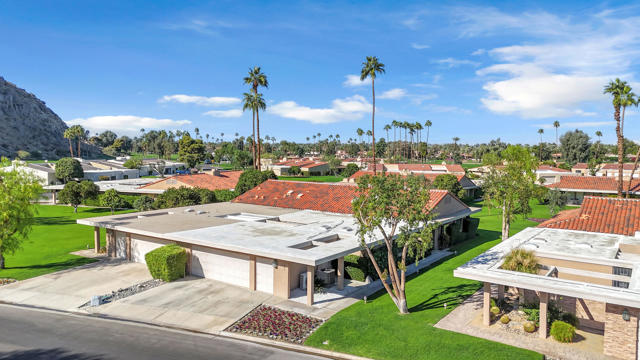 77690 Seminole Rd, Indian Wells CA: https://media.crmls.org/mediaz/3ec2024a-f90a-401f-b25d-2a2e531554c5.jpg