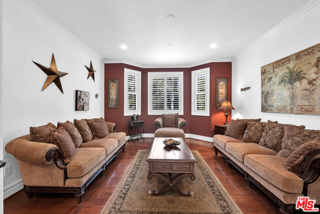14933 Sutton Street, Sherman Oaks CA: https://media.crmls.org/mediaz/3ec22289-d134-46a9-b5c0-10e36e7dc213.jpg