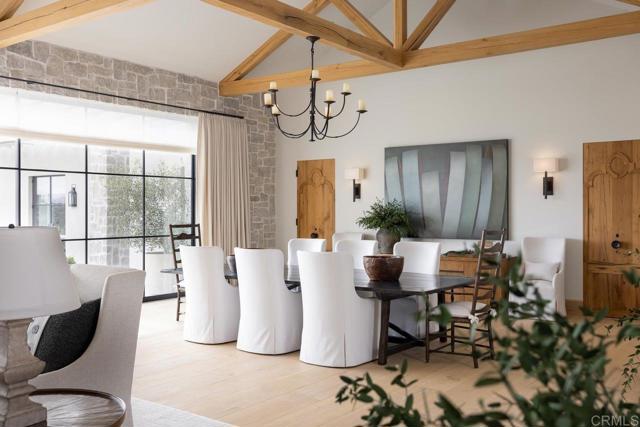 17845 Via de Fortuna, Rancho Santa Fe CA: https://media.crmls.org/mediaz/3ec2bc1a-3314-40a1-8b2b-5b17ec81669a.jpg