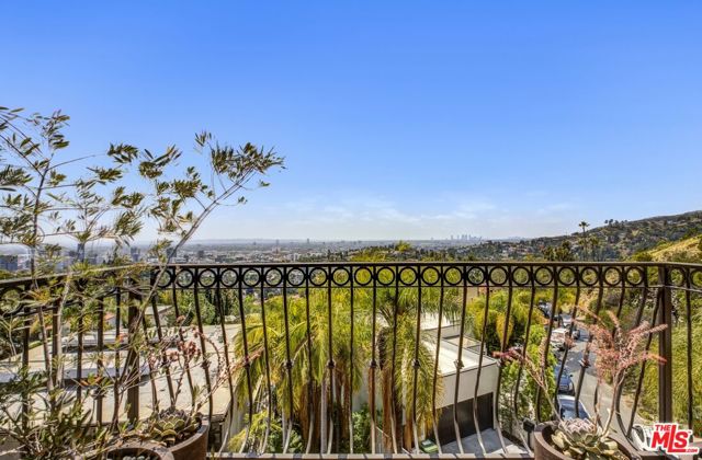 4 Bed Home for Sale in Los Angeles, California