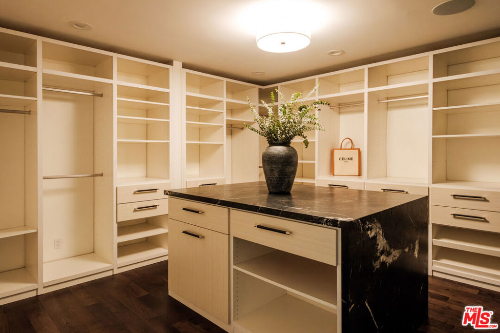 MLS #26949539 image #37