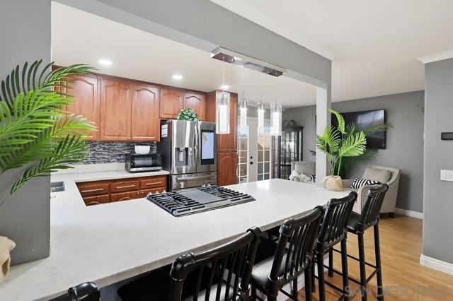 554 Friendly Ct E, El Cajon CA: https://media.crmls.org/mediaz/3ec3ffdc-40b2-46f8-969f-ec29c36b6dc6.jpg