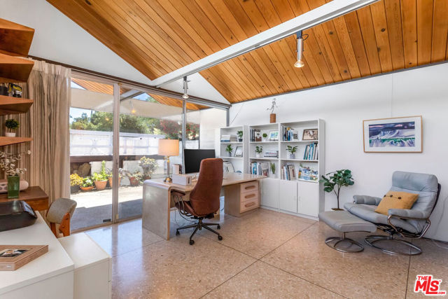 8554 Day Street, Sunland CA: https://media.crmls.org/mediaz/3ec4468d-f8ac-42c4-806d-f06a2d895403.jpg