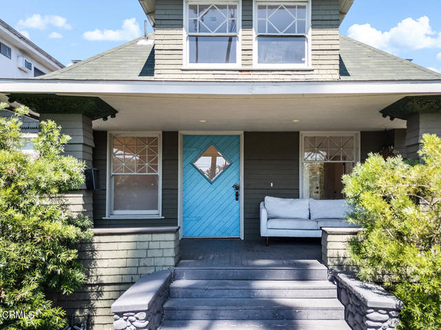 135 S Ave 53, Highland Park CA: https://media.crmls.org/mediaz/3ec49da0-40fe-4c22-bd5c-c917046f8070.jpg
