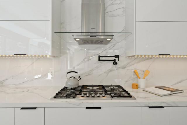 986 Loma Verde Avenue, Palo Alto CA: https://media.crmls.org/mediaz/3ec5e9b6-04f6-4f30-bec2-0e1113ba1c3f.jpg