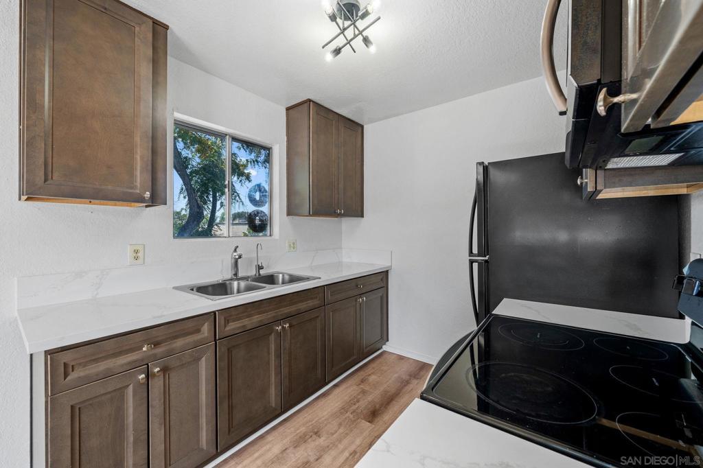 11175 Kelowna Rd - photo 11