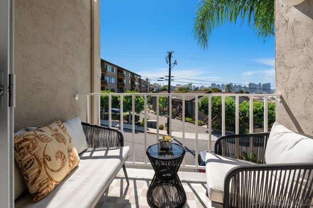 1034 W Quince, San Diego CA: https://media.crmls.org/mediaz/3ec7251a-243c-4410-8ec3-ba291c617468.jpg