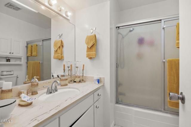 1401 Glenwood Drive, Oxnard CA: https://media.crmls.org/mediaz/3ec7a080-6158-4bca-b779-2985043b2582.jpg