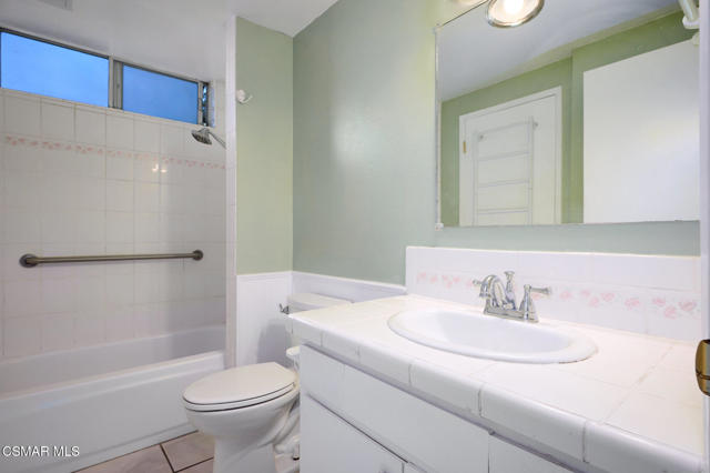 3964 Greenwood Street, Newbury Park CA: https://media.crmls.org/mediaz/3ec7ebc9-998a-4376-a2a2-ce04cc6f94c0.jpg