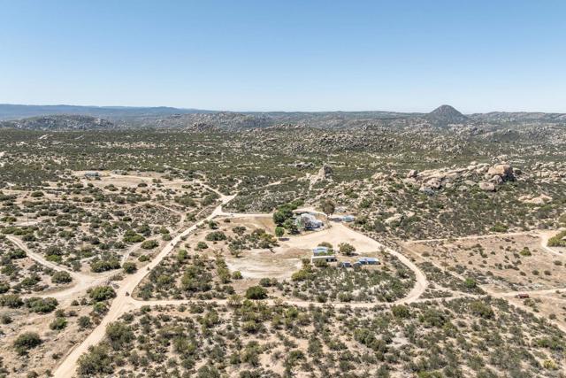 1525 Tea Rose Lane, Jacumba CA: https://media.crmls.org/mediaz/3ec8a212-5cf4-4f40-be48-b497a99067e5.jpg