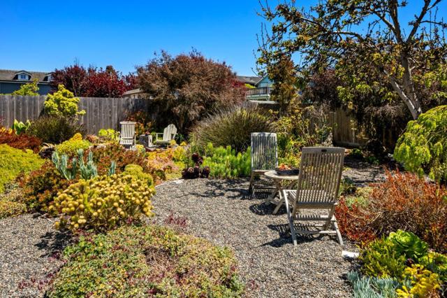 316 Valdez Avenue, Half Moon Bay CA: https://media.crmls.org/mediaz/3ec8aaea-e8a2-4c87-acba-d75eb5488838.jpg