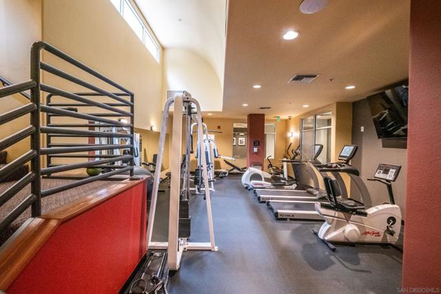 350 K St, San Diego CA: https://media.crmls.org/mediaz/3ec90f7d-8e56-4015-8d1a-be9ce5135cc5.jpg