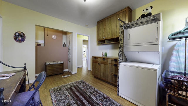 405 Mission Road, Glendale CA: https://media.crmls.org/mediaz/3ec923d5-bb3f-4c77-b6a3-8f45f447e591.jpg
