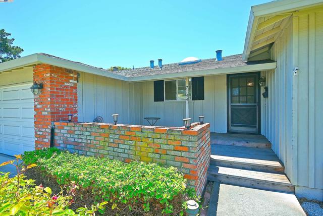 7144 Prince Dr, Dublin CA: https://media.crmls.org/mediaz/3ec9e224-ba0b-4175-b453-0410b25bc57f.jpg