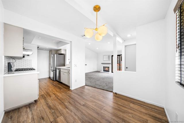 9302 Twin Trails Dr, San Diego CA: https://media.crmls.org/mediaz/3eca5549-8ba4-46bc-97e8-5be0636a9505.jpg