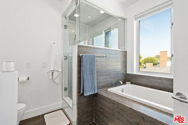 1214 PEARL Street photo 6
