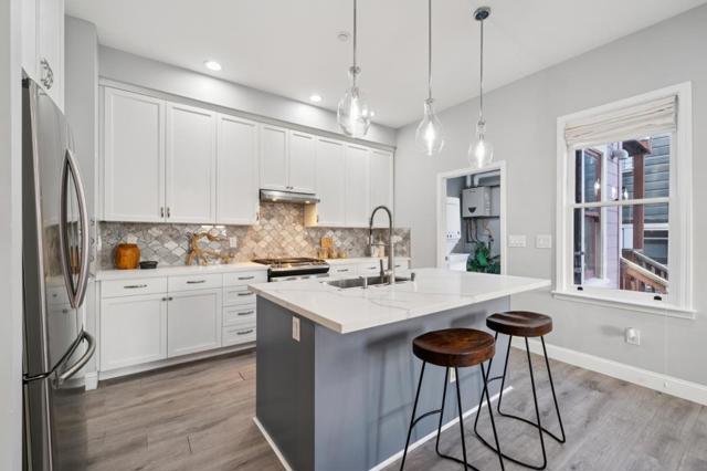 3000 26th Street, San Francisco CA: https://media.crmls.org/mediaz/3eca820d-72b8-4476-a7b2-8de532ac2ca5.jpg