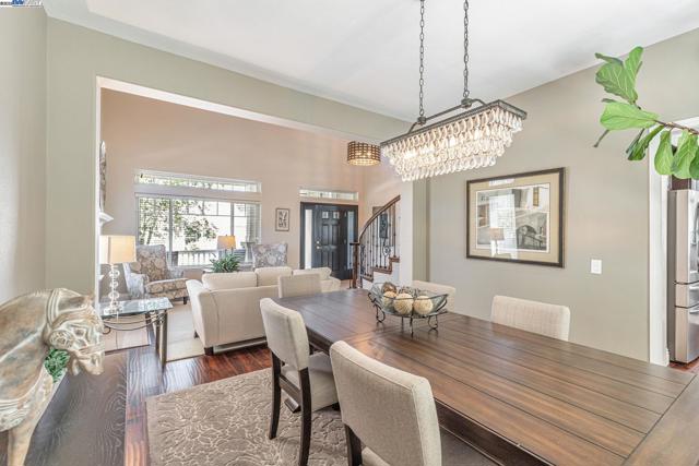 2460 Magnolia Way, Morgan Hill CA: https://media.crmls.org/mediaz/3ecac3a3-7c90-46e6-921c-6d8c7ef96b74.jpg
