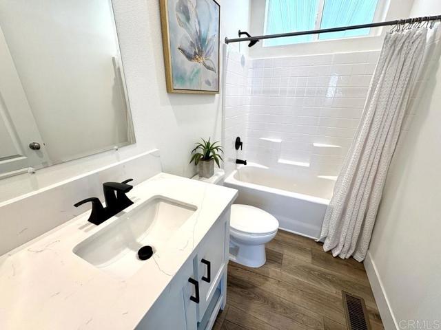 200 N El Camino Real, Oceanside CA: https://media.crmls.org/mediaz/3ecb1249-f258-4c18-8443-a76549af790a.jpg