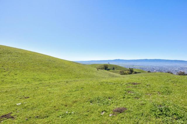 0 Bella Madeira Lane, San Jose CA: https://media.crmls.org/mediaz/3ecb9616-fbd8-4b1b-8f7a-657660c95a30.jpg