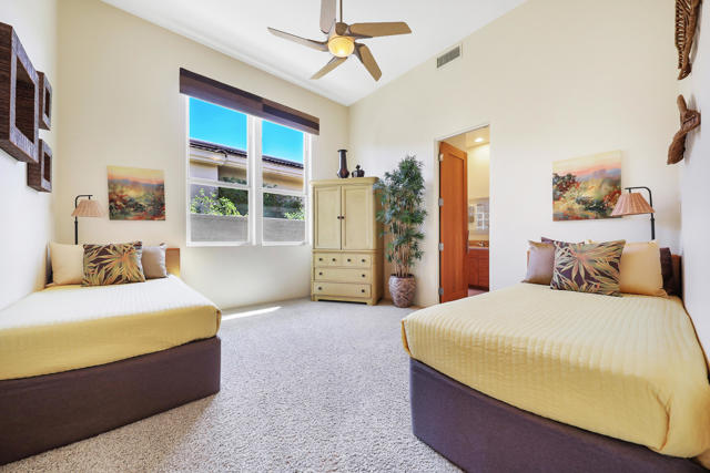 36 Merill Drive, Palm Desert CA: https://media.crmls.org/mediaz/3ecb9a8c-fc1e-4f92-b1a5-42baee087c5e.jpg