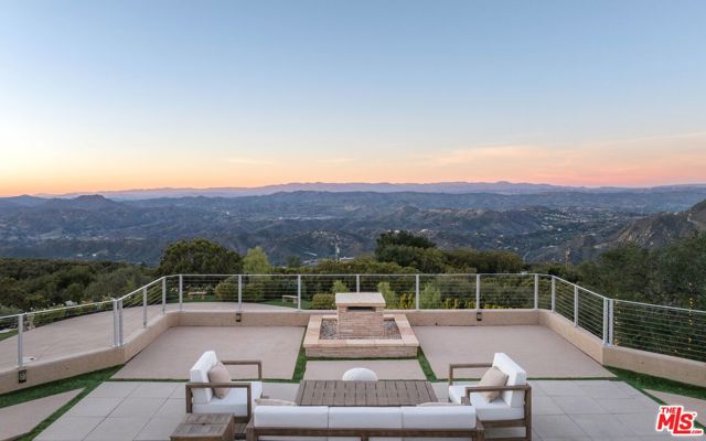 Drew Fenton | 415 Stunt Road Calabasas CA | MLS: 7285936