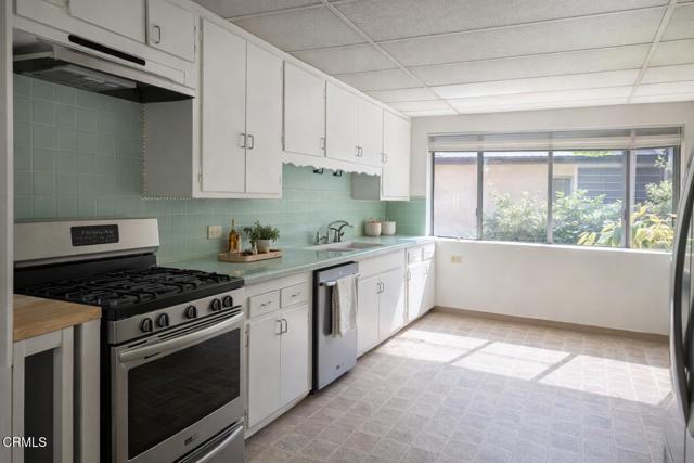 Detail Gallery Image 7 of 27 For 660 S Orange Grove Bld #F,  Pasadena,  CA 91105 - 2 Beds | 2 Baths