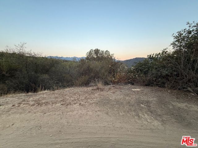 0 Hillside Drive, Topanga CA: https://media.crmls.org/mediaz/3ecd6f7a-5d7f-41ef-a676-984558b573e9.jpg