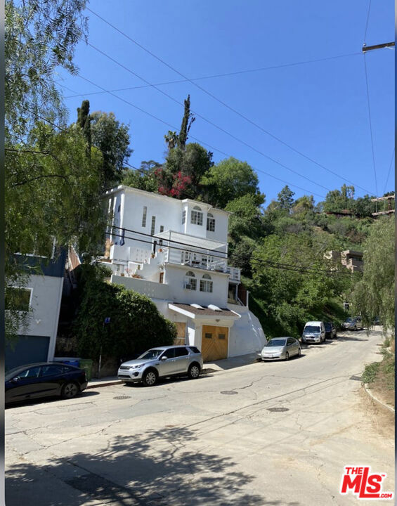 613 Museum Drive