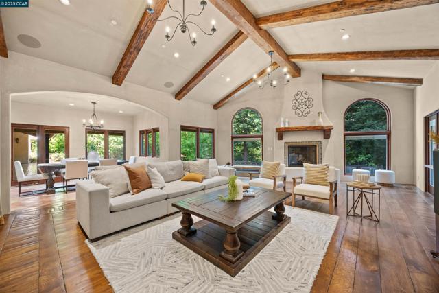 80 Rheem Blvd, Orinda CA: https://media.crmls.org/mediaz/3ecdbfed-0245-4efc-8e52-1b8d94f939b5.jpg