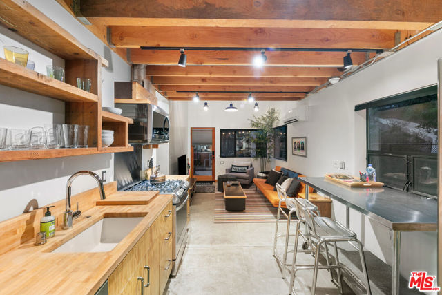 20605 Cheney Drive, Topanga CA: https://media.crmls.org/mediaz/3ece7230-a163-48b1-b37c-34d146a6d9f5.jpg
